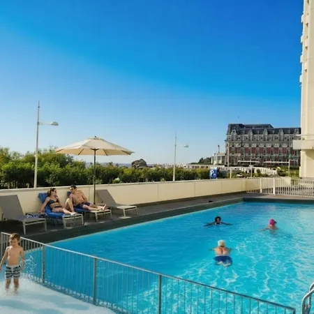 Biarritz Plage - Terrasse & Piscine Residence 比亚里茨