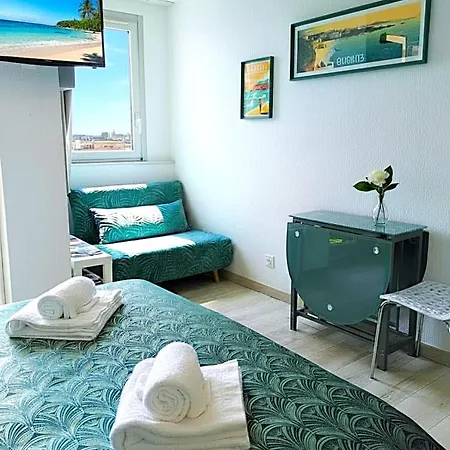 - Terrasse & Piscine 아파트