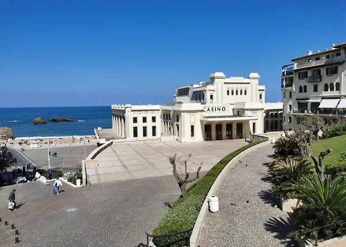 - Terrasse & Piscine ביאריץ